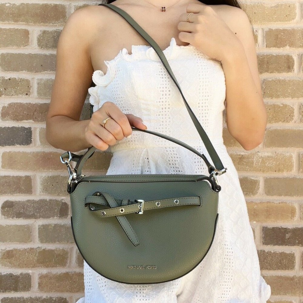 NWT Michael Kors Pebble Leather Crossbody - Picture 2 of 5